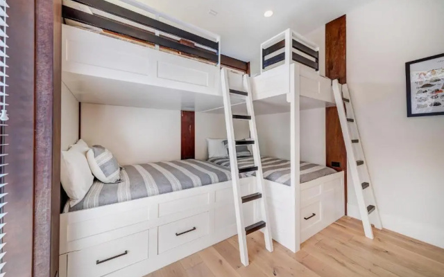 photo 3 of LaFave: Luxury Rentals at Zion