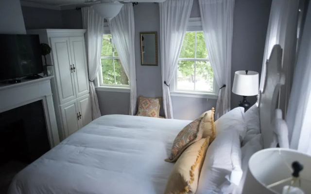 photo 2 of Suites on Cannon