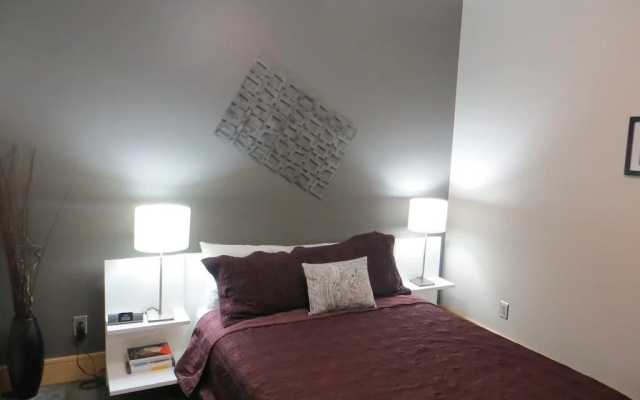photo 2 of Suites@One-Eighteen