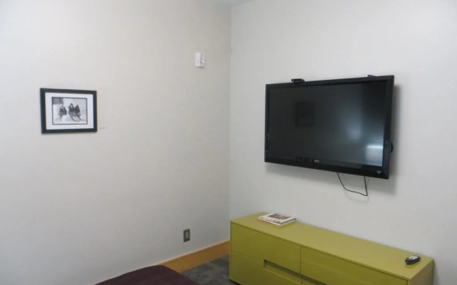 photo 3 of Suites@One-Eighteen