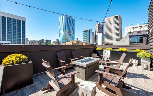 photo 2 of SuitesRUs Apart Hotel near Dodgers Stadium