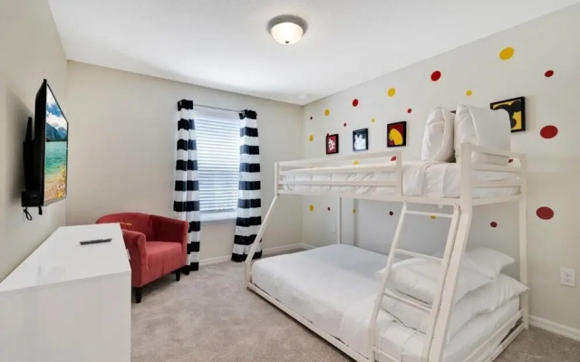photo 4 of Summer Deal! 5 Bdrm Solterra Home!