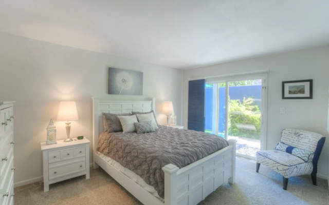 photo 3 of Summer Sun Oasis Apartment 3