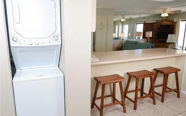 photo 2 of Summit 1506 - Three Bedroom Condo