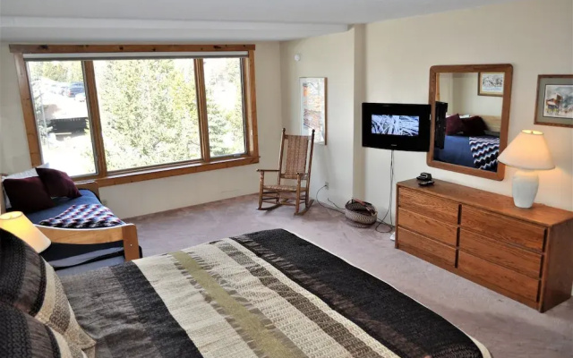 photo 3 of Summit House 2 bed 2 bath B