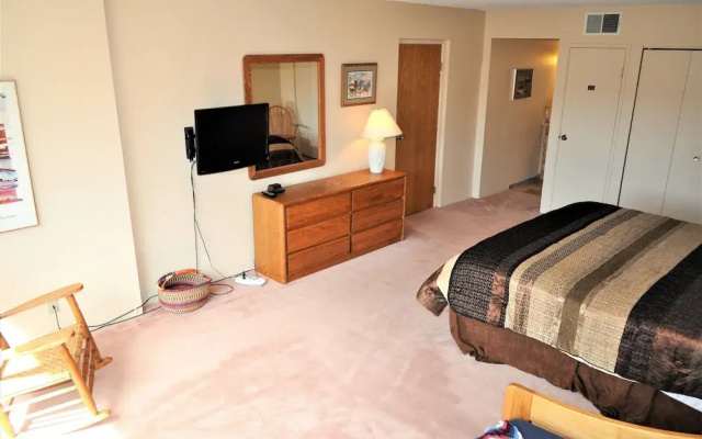 photo 4 of Summit House 2 bed 2 bath B