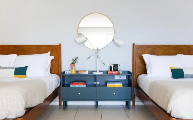 photo 2 of Beachcomber by AvantStay | 1 Block from Beach - Modern Estate w/ Ocean Views