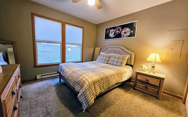 photo 4 of Summit Serenity by Avantstay Central Location w/ Mountain Views & Deck