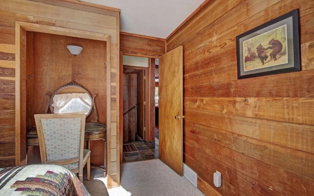 photo 3 of Summit View - 4 Br Townhouse