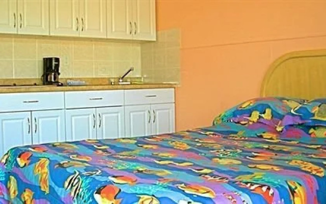 photo 4 of Sun And Surf Motel
