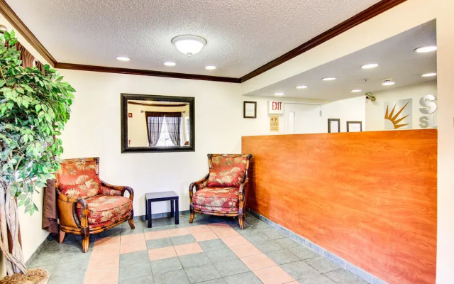 photo 2 of InTown Suites Extended Stay Jacksonville FL – Baymeadows