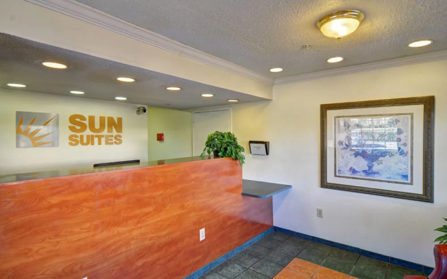 photo 2 of InTown Suites Extended Stay Lewisville TX East Corporate Drive