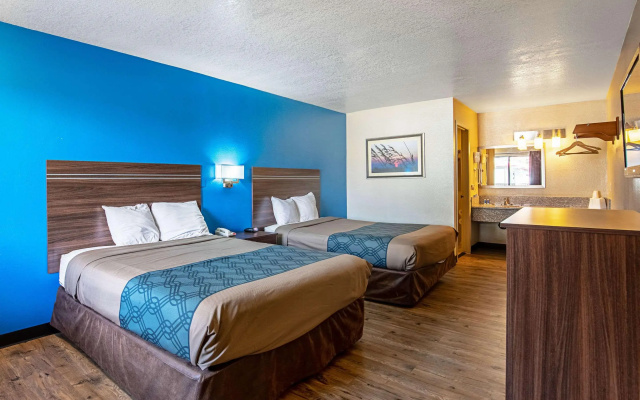 photo 4 of Rodeway Inn St George North - Near Pioneer Park