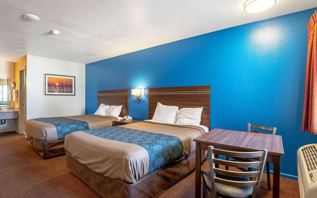 photo 5 of Rodeway Inn St George North - Near Pioneer Park