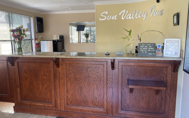 photo 2 of Sun Valley Inn
