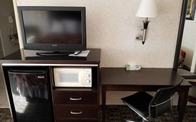 photo 2 of Sunburst Spa & Suites Motel