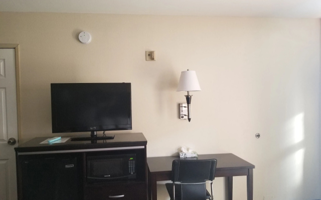photo 3 of Sunburst Spa & Suites Motel