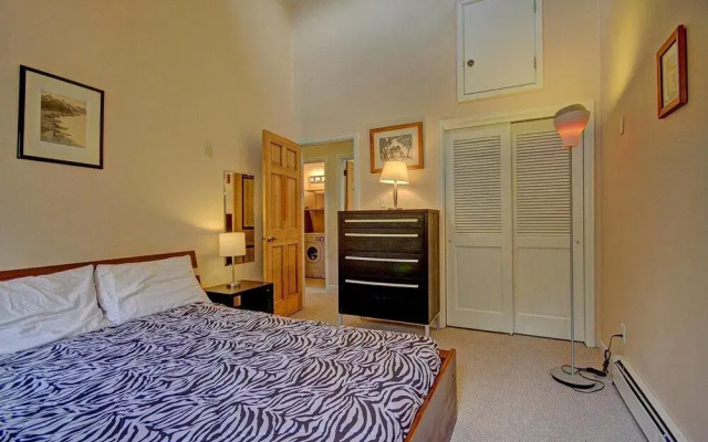 photo 3 of Sundance 4 3 Br townhouse by RedAwning