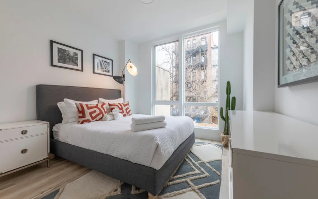 photo 5 of Sun-drenched 3BR Loft With Outdoor Space Near NYC