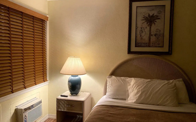photo 5 of Sunland Inn Motel