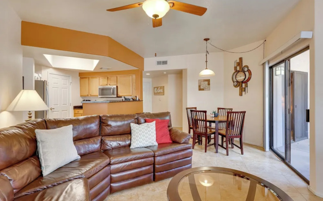 photo 3 of Communal Pool: Sunny First-floor Condo in Phoenix