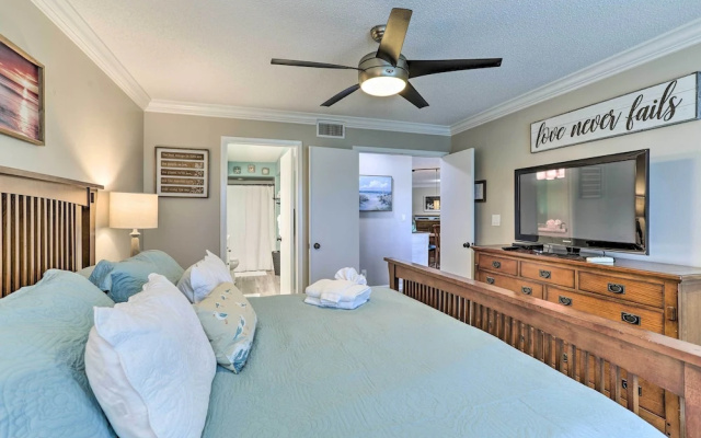 photo 5 of Sunlit St Petersburg Condo w/ Community Pool
