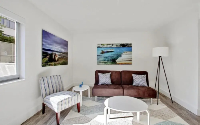 photo 2 of Sunny 1BR in Coconut Grove by Sonder