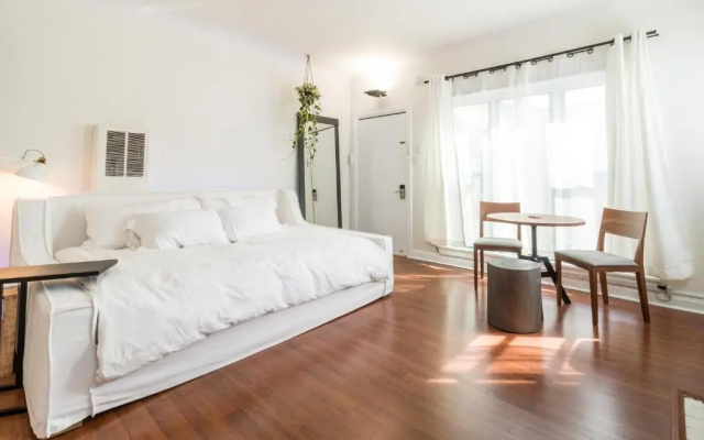 photo 3 of Sunny Boho Chic West Hollywood Flat!