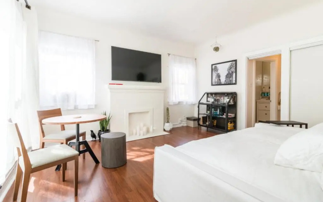 photo 4 of Sunny Boho Chic West Hollywood Flat!