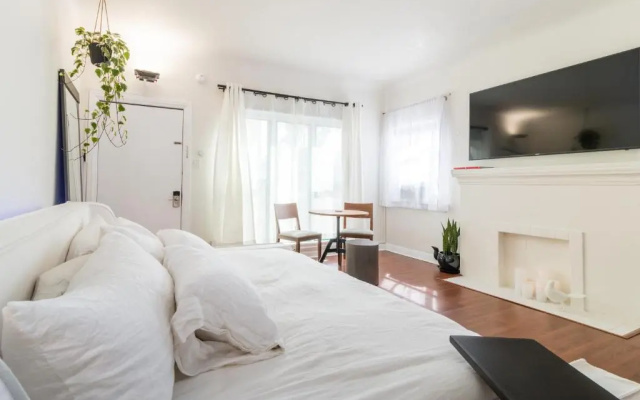 photo 5 of Sunny Boho Chic West Hollywood Flat!