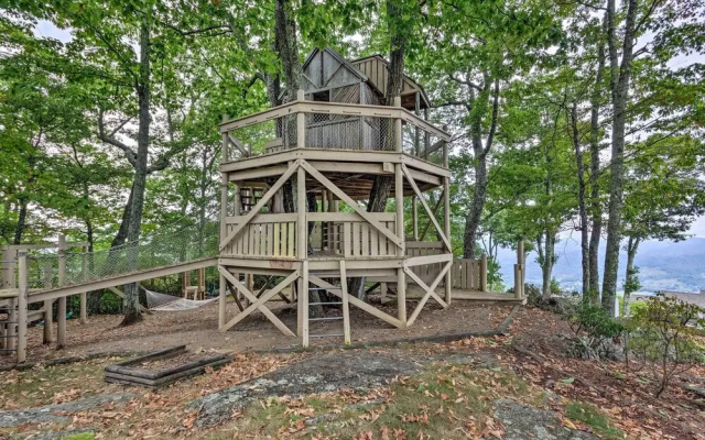photo 2 of Family-friendly Burnsville Condo! Gated Community