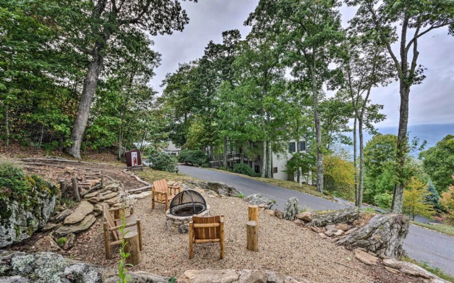 photo 5 of Family-friendly Burnsville Condo! Gated Community
