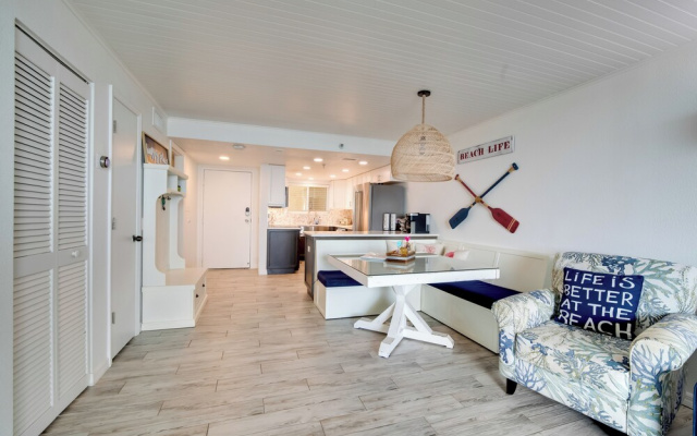 photo 2 of Private Beach Access & Gulf Views: Hudson Condo!