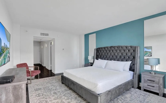 photo 2 of Sunny Isles 4 Bedrooms on the beach