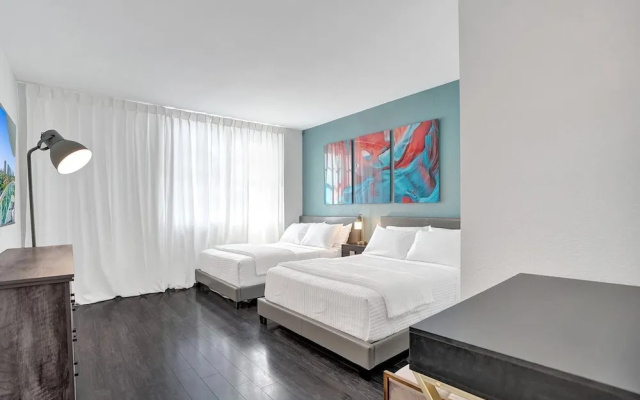 photo 5 of Sunny Isles 4 Bedrooms on the beach