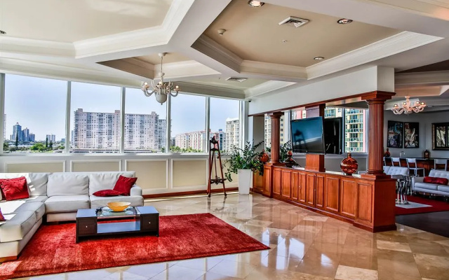 photo 2 of Miami Beach Intracoastal Apartments By Globe Quarters