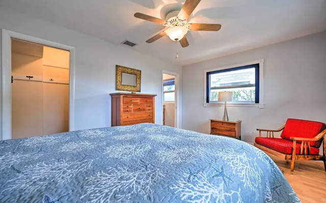 photo 3 of Sunny Largo Retreat: 4 Mi From Indian Rocks Beach!