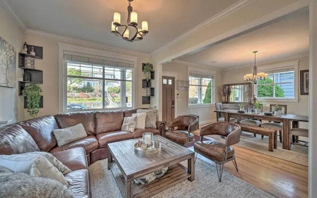 photo 3 of Sunny Seattle Home w/ Deck ~ 6 Mi to Downtown