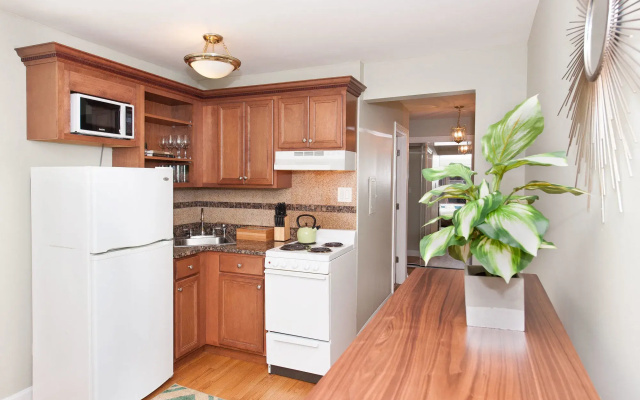 photo 2 of Sunny Studio in Gold Coast by Sonder