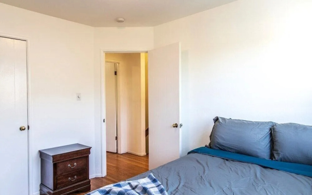 photo 4 of Sunny Two Bed in Richmond