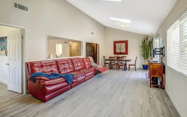 photo 3 of Sunny Vista Vacation Rental Home: 12 Mi to Beach!