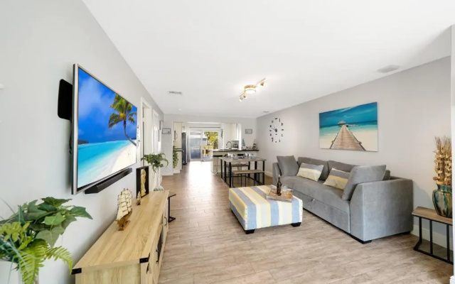 photo 5 of Sunny Waterside B in Dania Beach