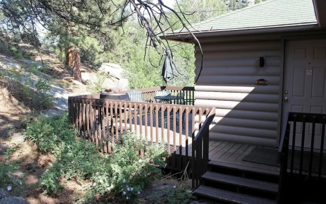 photo 3 of Sunnyside Knoll: 7 1 Bedroom Cabin