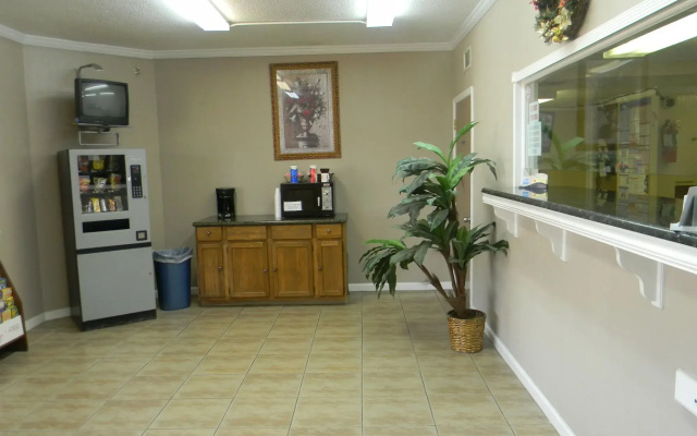 photo 2 of Sunrise Inn