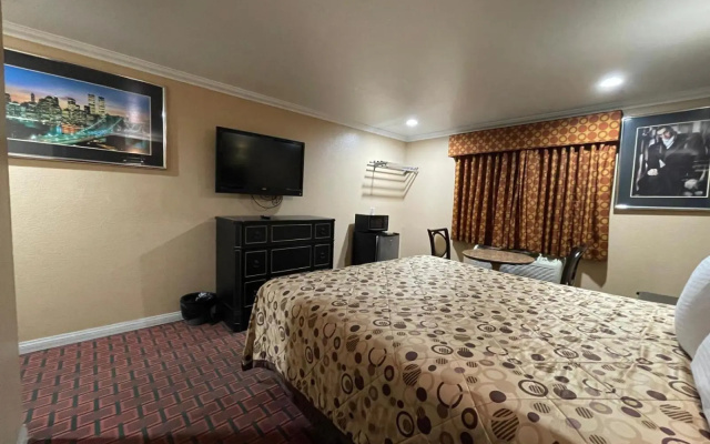 photo 4 of Sunrise Inn