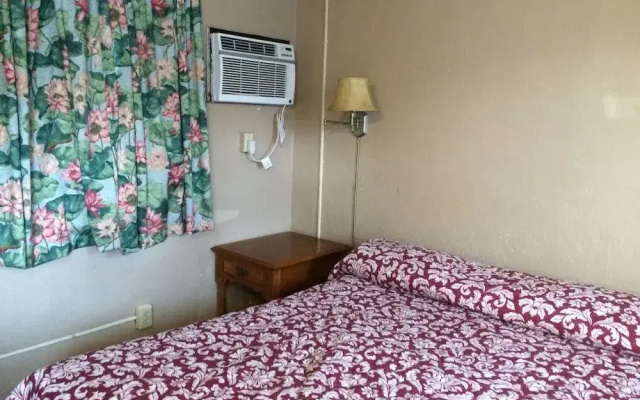 photo 3 of Sunrise Motel