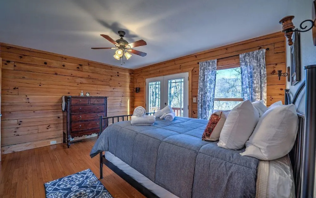 photo 3 of Sunrise Ridge - 3 Br Cabin