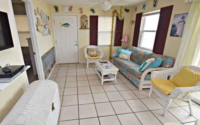 photo 2 of Sunrise Village 101 by RedAwning