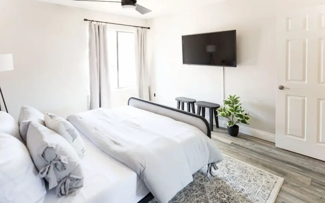 photo 3 of Stylish Old Town 2 Bdrm Ground Floor Condo