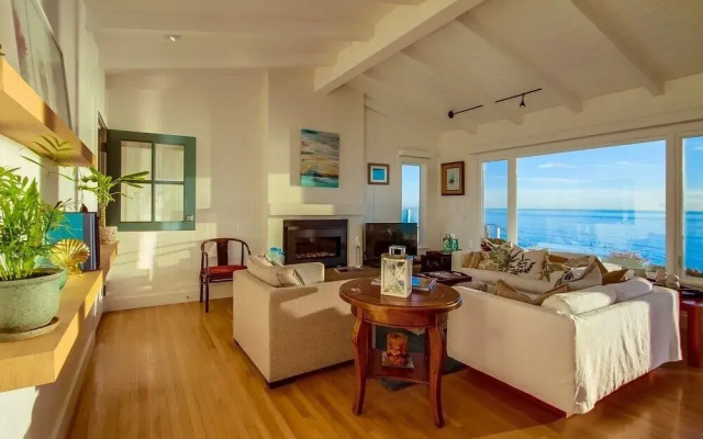 photo 2 of Sunset Beach 2 Bedrooms 2 Bathrooms Home